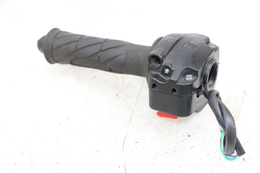 photo de RIGHT HANDLEBAR SWITCH LONGJIA DIGITA 4T 50 (2019 - 2022)