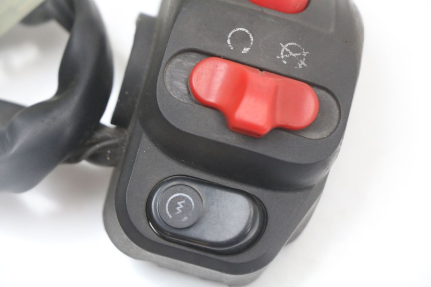 photo de RIGHT SWITCH LONGJIA EASY MAX 125 (2020 - 2024)