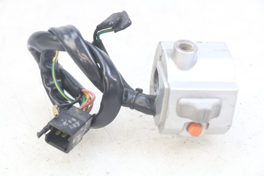 photo de RIGHT HANDLEBAR SWITCH SYM MIO 50 (2011 - 2017)