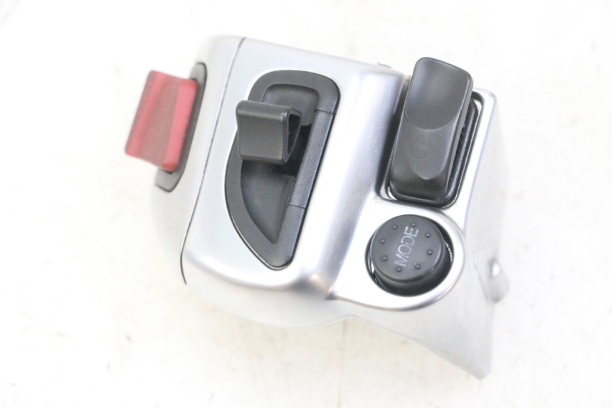 photo de RIGHT SWITCH PIAGGIO MP3 LT 400 (2007 - 2012)