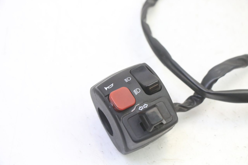 photo de RIGHT SWITCH RIEJU MRT 50 (2018 - 2021)