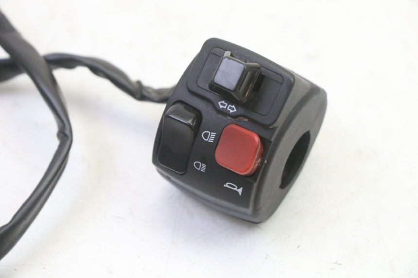 photo de RIGHT SWITCH RIEJU MRT 50 (2018 - 2021)
