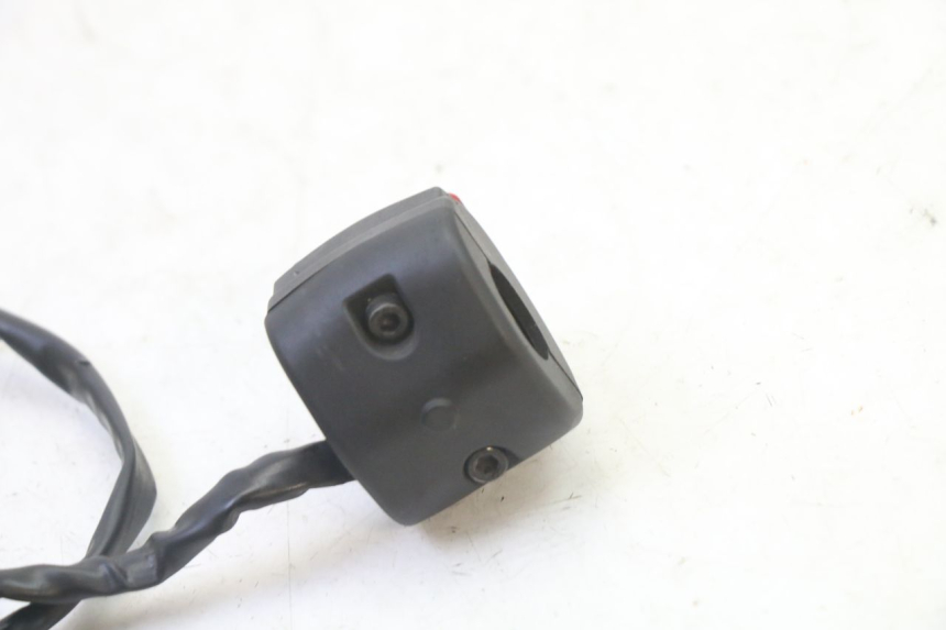 photo de RIGHT SWITCH RIEJU MRT 50 (2018 - 2021)