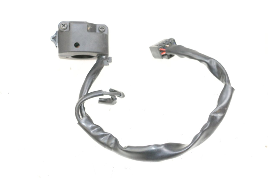 photo de RIGHT SWITCH YAMAHA MT-07 MT07 ABS 700 (2018 - 2020) - Zoom on usage condition