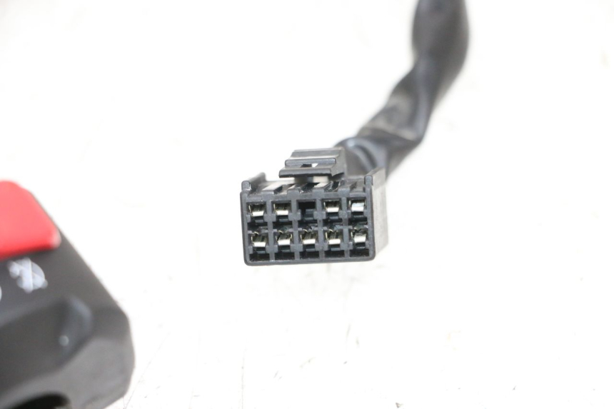 photo de RIGHT SWITCH YAMAHA MT-07 MT07 ABS 700 (2018 - 2020) - Product overview