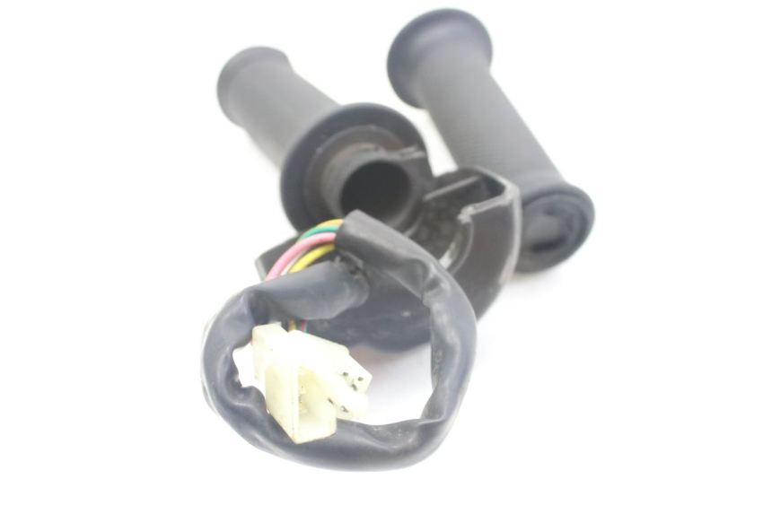 photo de RIGHT HANDLEBAR SWITCH IMF INDUSTRIE PACH 2T 50 (2009 - 2018)