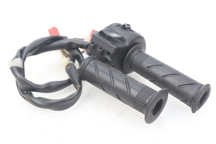 photo de RIGHT SWITCH HONDA PCX (JF57/JF64) 125 (2014 - 2018)