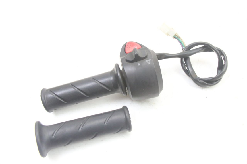 photo de RIGHT HANDLEBAR SWITCH PEUGEOT CITYSTAR 125 (2011 - 2017)