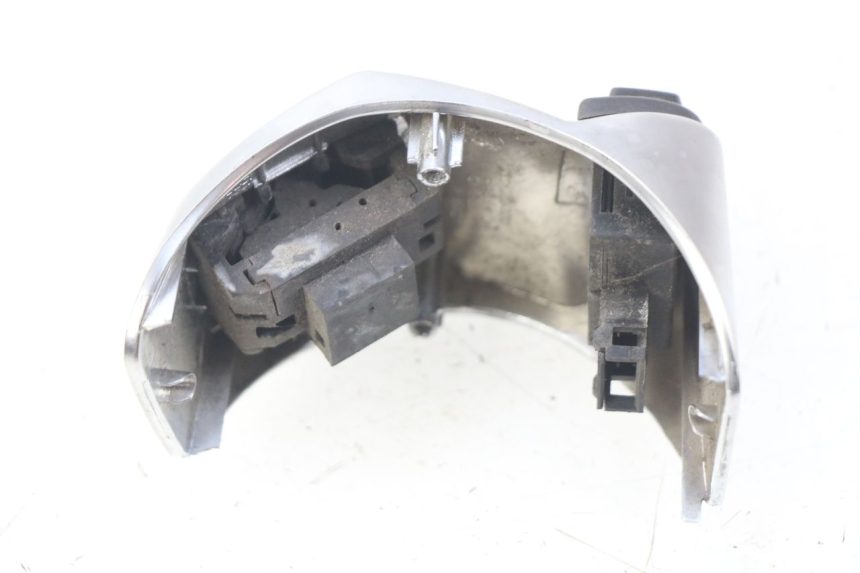 photo de RIGHT HANDLEBAR SWITCH PEUGEOT DJANGO 2T 50 (2014 - 2019)