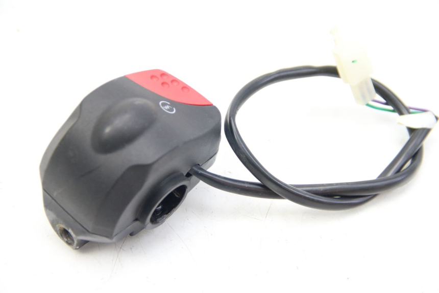 photo de RIGHT HANDLEBAR SWITCH PEUGEOT E-VIVACITY 1 (2012 - 2018)