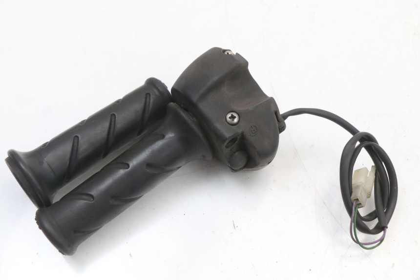 photo de RIGHT HANDLEBAR SWITCH PEUGEOT ELYSTAR 50 (2002 - 2014)