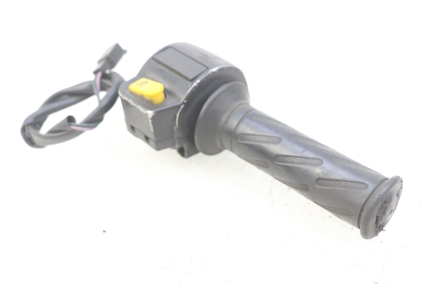 photo de RIGHT HANDLEBAR SWITCH PEUGEOT KISBEE 4T 50 (2010 - 2017)