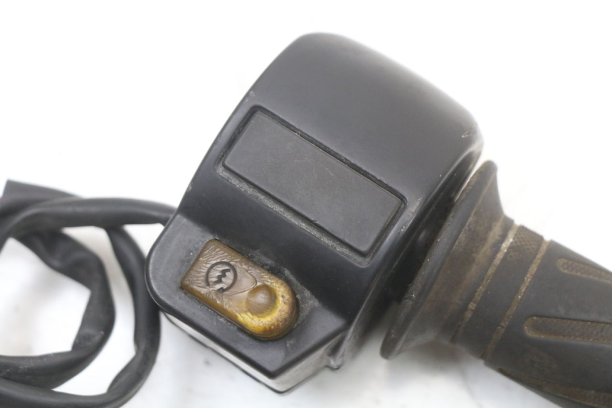 photo de RIGHT HANDLEBAR SWITCH PEUGEOT KISBEE 4T 50 (2010 - 2017)