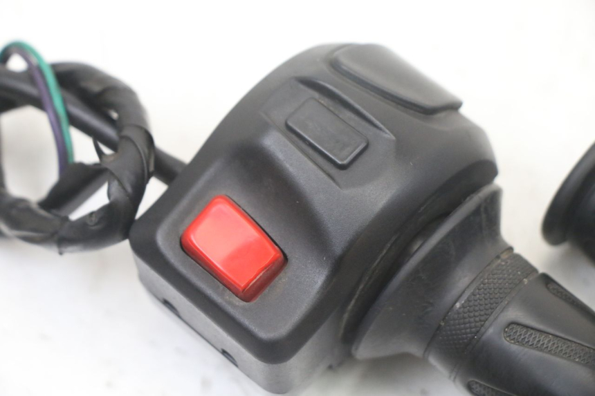 photo de RIGHT HANDLEBAR SWITCH PEUGEOT KISBEE 4T 50 (2018 - 2022)