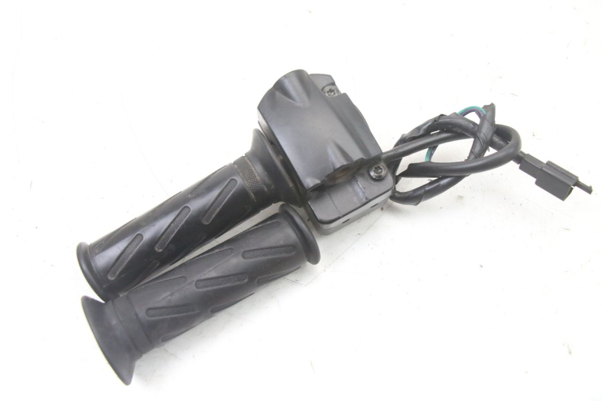 photo de RIGHT HANDLEBAR SWITCH PEUGEOT KISBEE 4T 50 (2018 - 2022)