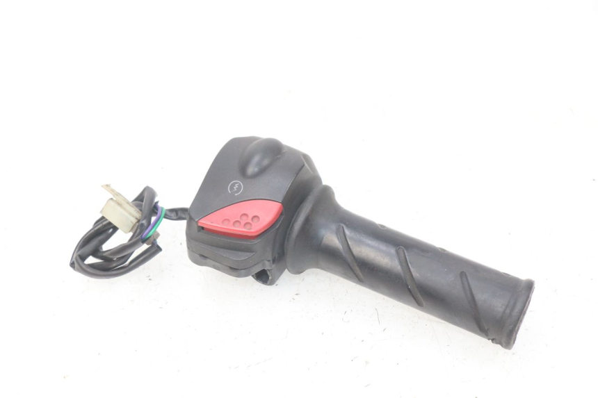 photo de RIGHT HANDLEBAR SWITCH PEUGEOT LUDIX 50 (2008 - 2017)