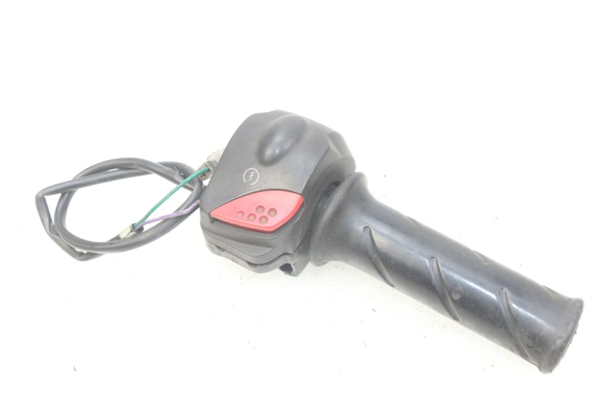 photo de RIGHT HANDLEBAR SWITCH PEUGEOT LUDIX 50 (2008 - 2017)