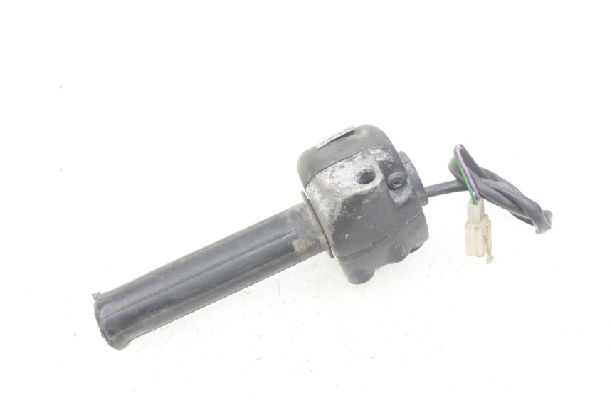 photo de RIGHT HANDLEBAR SWITCH PEUGEOT LUDIX 50 (2005 - 2007)