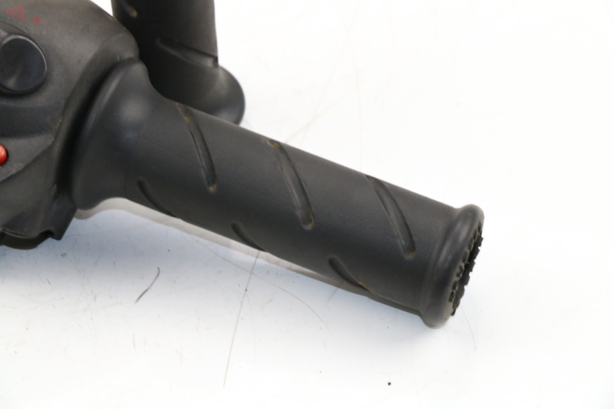 photo de RIGHT HANDLEBAR SWITCH PEUGEOT SATELIS COMPRESSOR K15 125 (2006 - 2009)