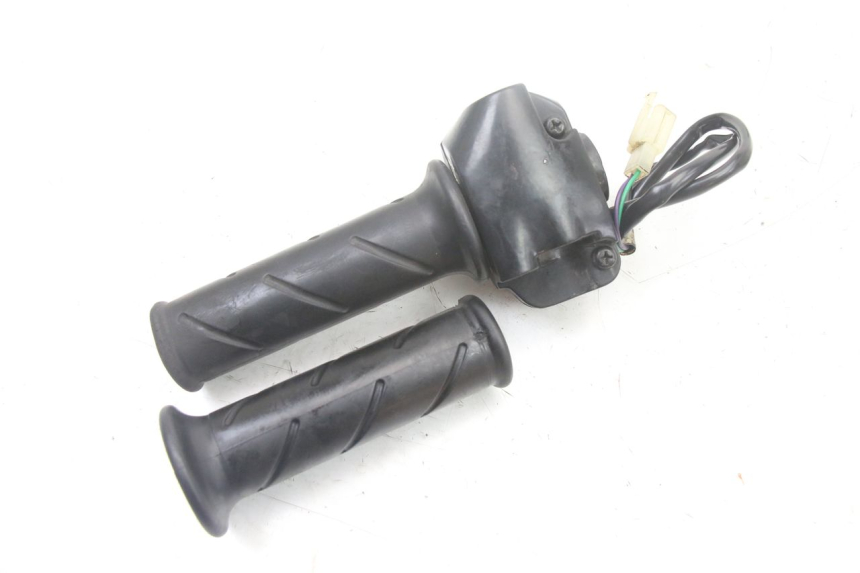 photo de RIGHT SWITCH PEUGEOT TREKKER TKR 50 (2005 - 2014)