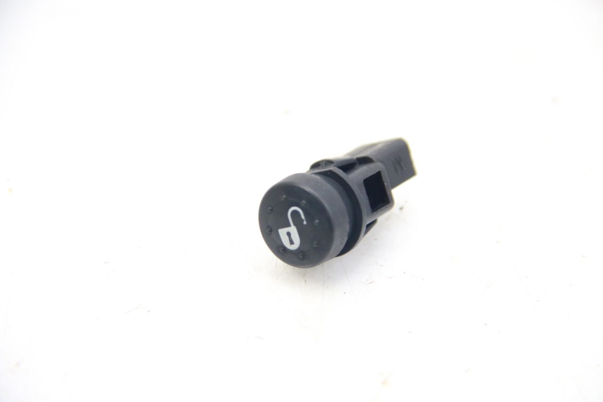 photo de RIGHT HANDLEBAR SWITCH PIAGGIO LIBERTY IGET 4T 50 (2015 - 2020)