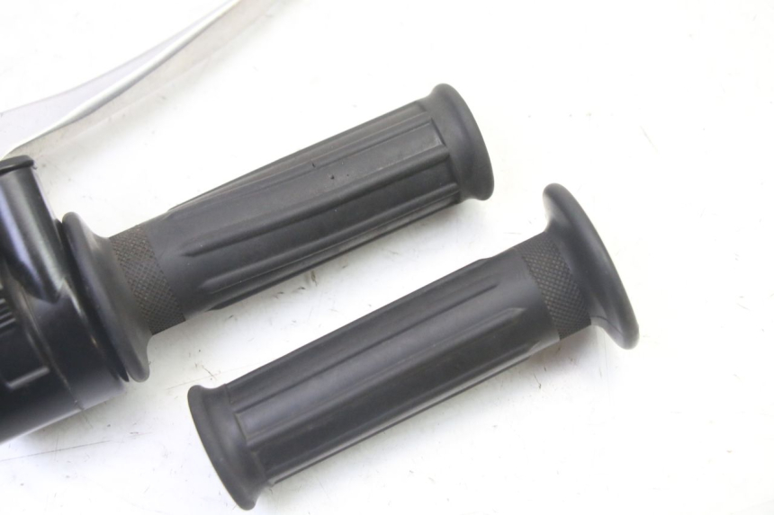 photo de RIGHT HANDLEBAR SWITCH YAMAHA PW 50 (1984 - 2020)