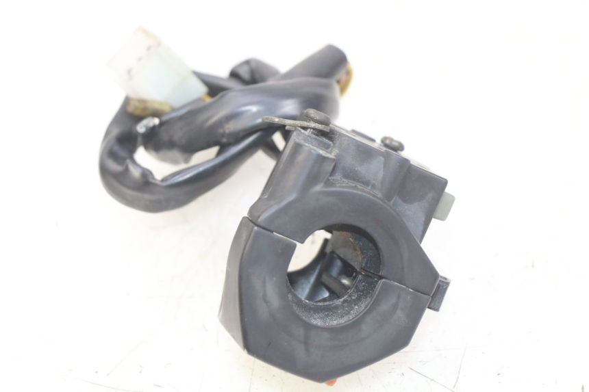 photo de RIGHT HANDLEBAR SWITCH YAMASAKI RAPTOR 50 (2013 - 2018)