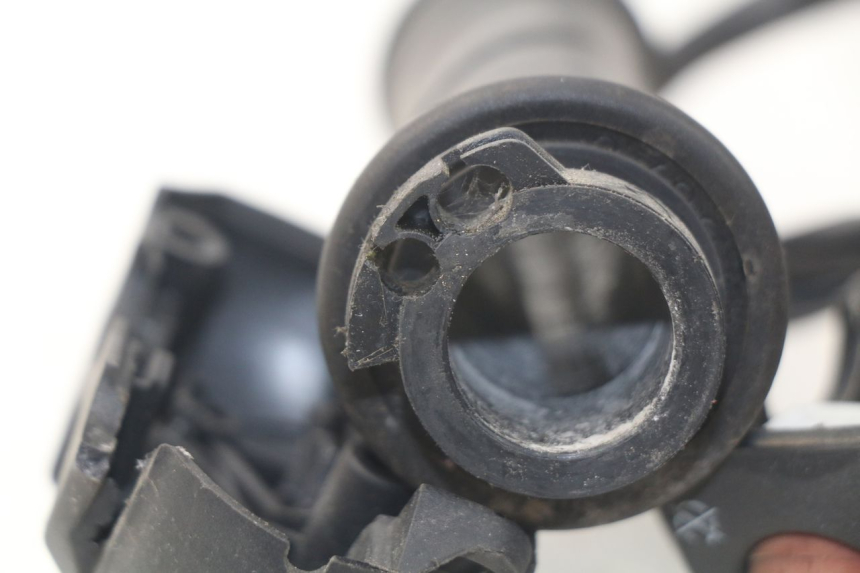 photo de RIGHT SWITCH PEUGEOT SATELIS 300 (2012 - 2015)