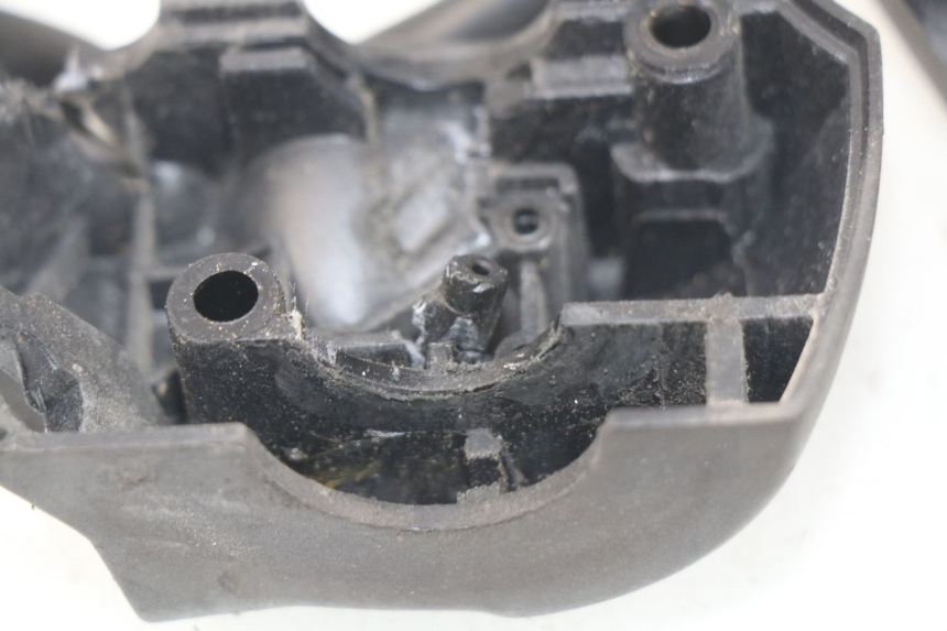 photo de RIGHT SWITCH PEUGEOT SATELIS 300 (2012 - 2015)