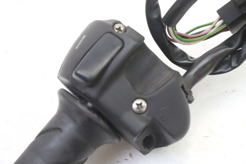 photo de RIGHT SWITCH PEUGEOT SATELIS 125 (2013 - 2018)