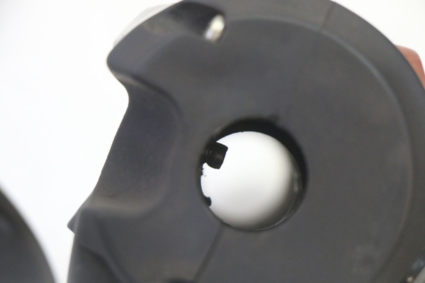 photo de RIGHT SWITCH PEUGEOT SATELIS 125 (2013 - 2018)