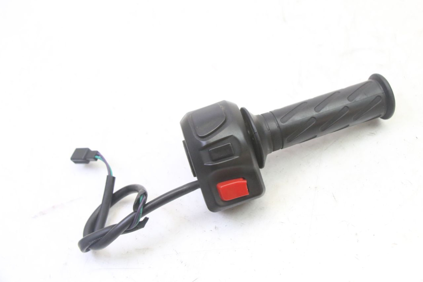 photo de RIGHT SWITCH PEUGEOT STREETZONE I 2T 50 (2018 - 2020)