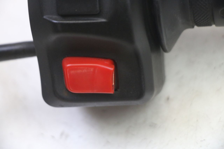 photo de RIGHT SWITCH PEUGEOT STREETZONE I 2T 50 (2018 - 2020)