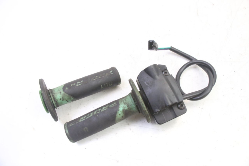 photo de RIGHT SWITCH PEUGEOT STREETZONE I NAKED 2T 50 (2018 - 2020)