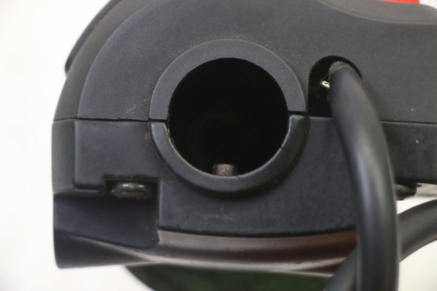 photo de RIGHT SWITCH PEUGEOT STREETZONE I NAKED 2T 50 (2018 - 2020)