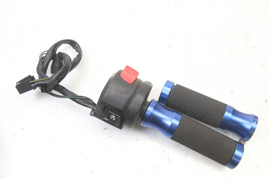 photo de RIGHT SWITCH SUZUKI GSX F GSXF 650 (2007 - 2015)