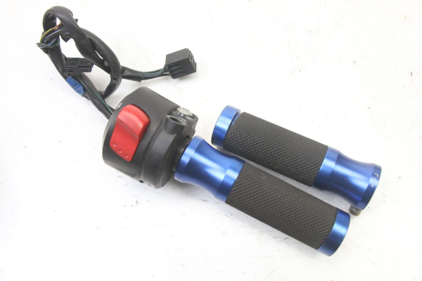 photo de RIGHT SWITCH SUZUKI GSX F GSXF 650 (2007 - 2015)