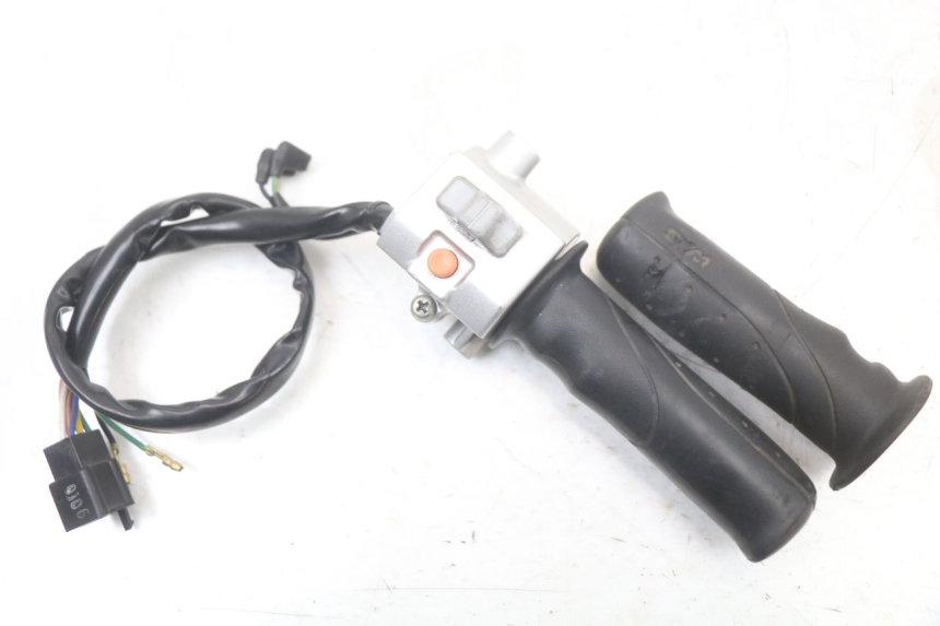 photo de RIGHT HANDLEBAR SWITCH SYM MIO 50 (2011 - 2017)