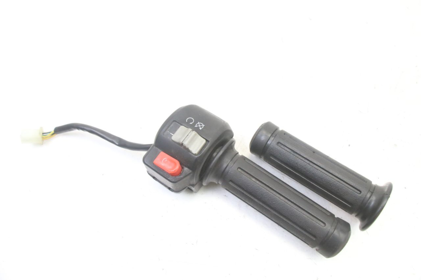 photo de RIGHT HANDLEBAR SWITCH PEUGEOT V-CLIC VCLIC 50 (2007 - 2013)