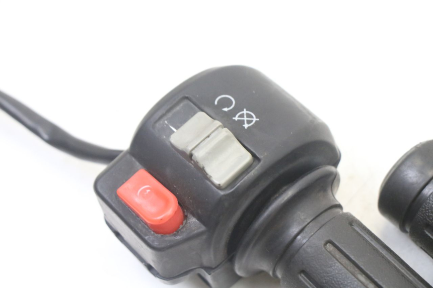 photo de RIGHT HANDLEBAR SWITCH PEUGEOT V-CLIC VCLIC 50 (2007 - 2013)