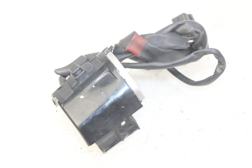 photo de RIGHT HANDLEBAR SWITCH PIAGGIO VESPA SPRINT 2T 50 (2014 - 2018)