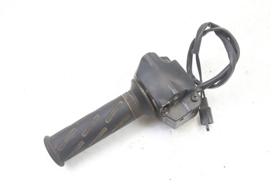 photo de RIGHT HANDLEBAR SWITCH PEUGEOT VIVACITY NEW 2T 50 (2008 - 2017)