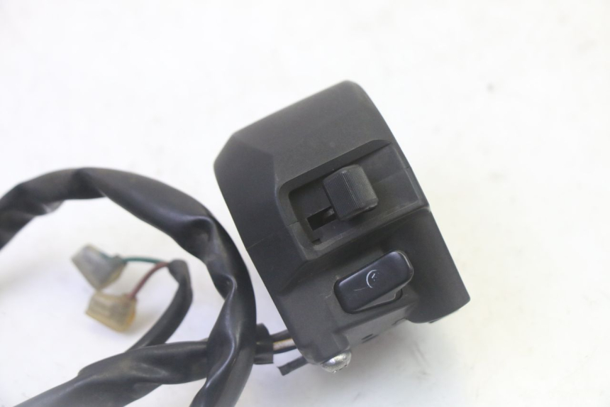 photo de RIGHT HANDLEBAR SWITCH YAMAHA X-MAX XMAX 125 (2010 - 2014)