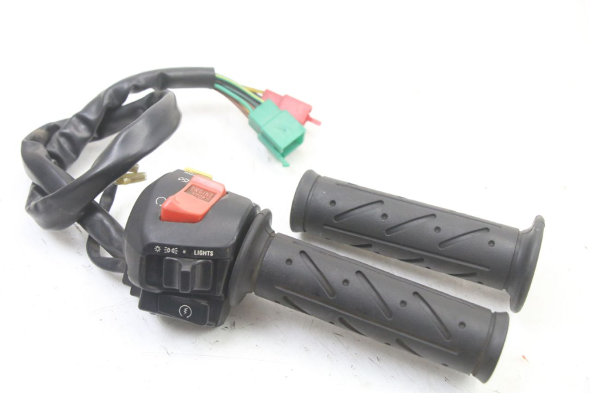 photo de RIGHT SWITCH KYMCO XCITING 500 (2007 - 2010)