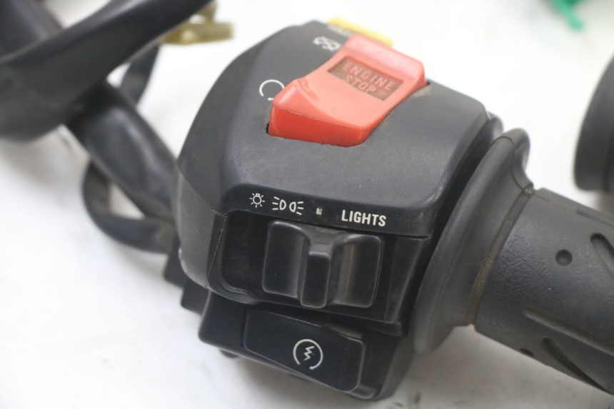 photo de RIGHT SWITCH KYMCO XCITING 500 (2007 - 2010)