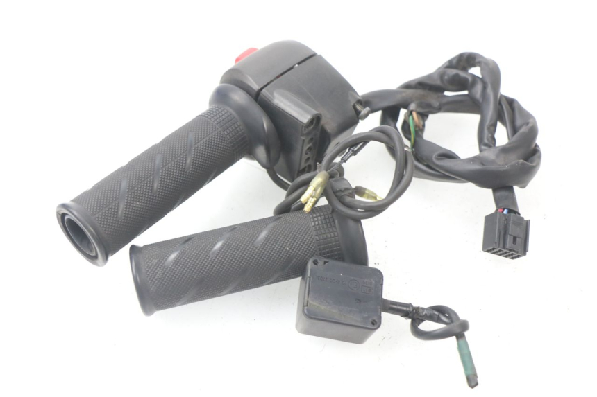photo de RIGHT SWITCH YAMAHA XP T-MAX TMAX ABS 530 (2012 - 2015)