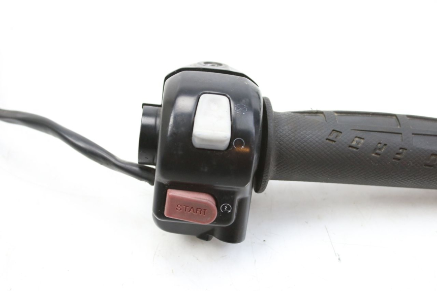 photo de RIGHT HANDLEBAR SWITCH YAMAHA BW'S BWS 125 (2010 - 2013)