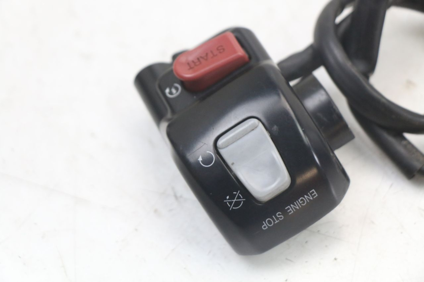 photo de RIGHT HANDLEBAR SWITCH YAMAHA BW'S BWS 125 (2010 - 2013)