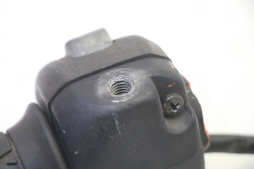 photo de RIGHT HANDLEBAR SWITCH YAMAHA YP MAJESTY 125 (2007 - 2010)