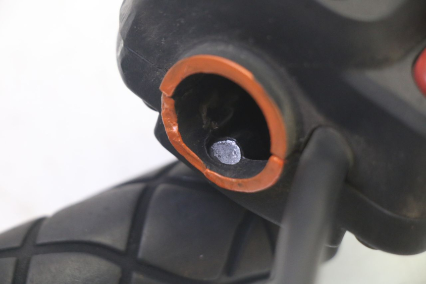 photo de RIGHT HANDLEBAR SWITCH YAMAHA YP MAJESTY 125 (2007 - 2010)